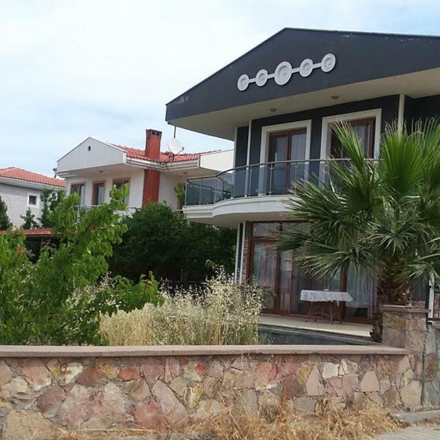 Ayvalik Camlik Villalari Luaran gambar